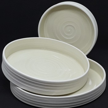 Porcelain dishes