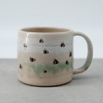bee3