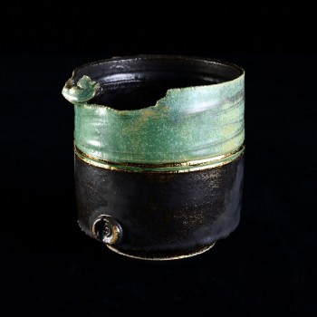 black green pots1 2 p06